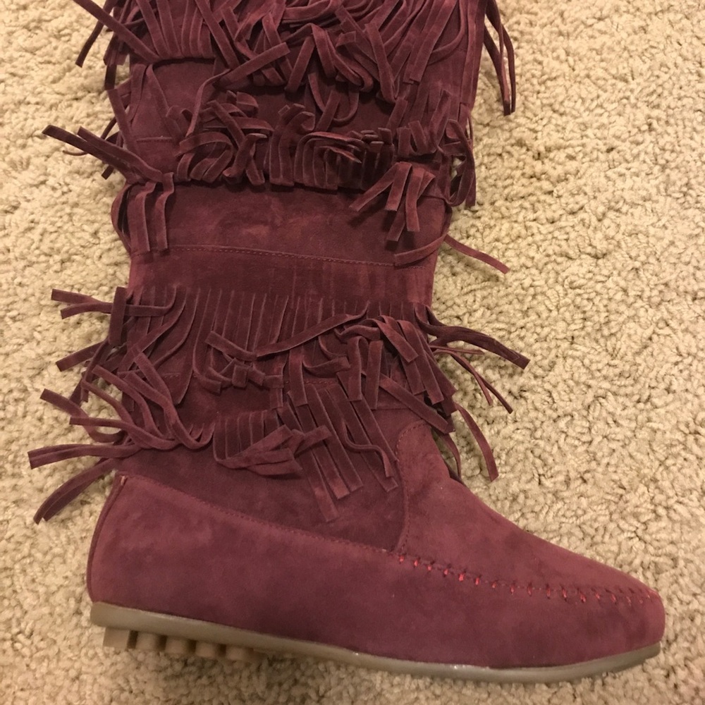 Brand New 5 Layer Burgundy Fringe Boots